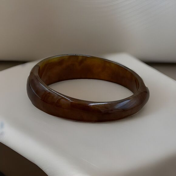 Vintage Tortoiseshell Bangle Bracelet | Lucite/Resin/Acrylic Brown Swirl | Hefty - Picture 1 of 7